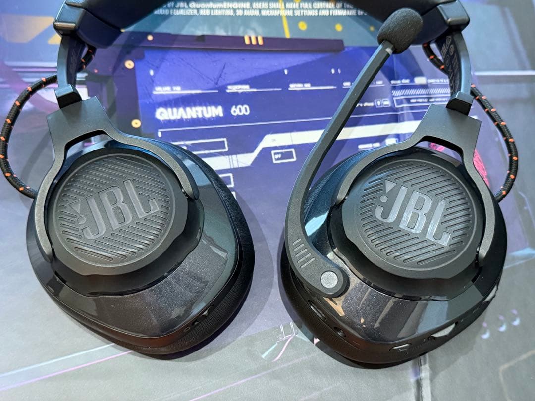 【美品】JBL Quantum 600 ゲーミングヘッドセット