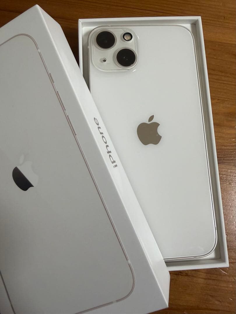 週末価格購入後即発送！iPhone13 スターライト SIMフリー　箱あり