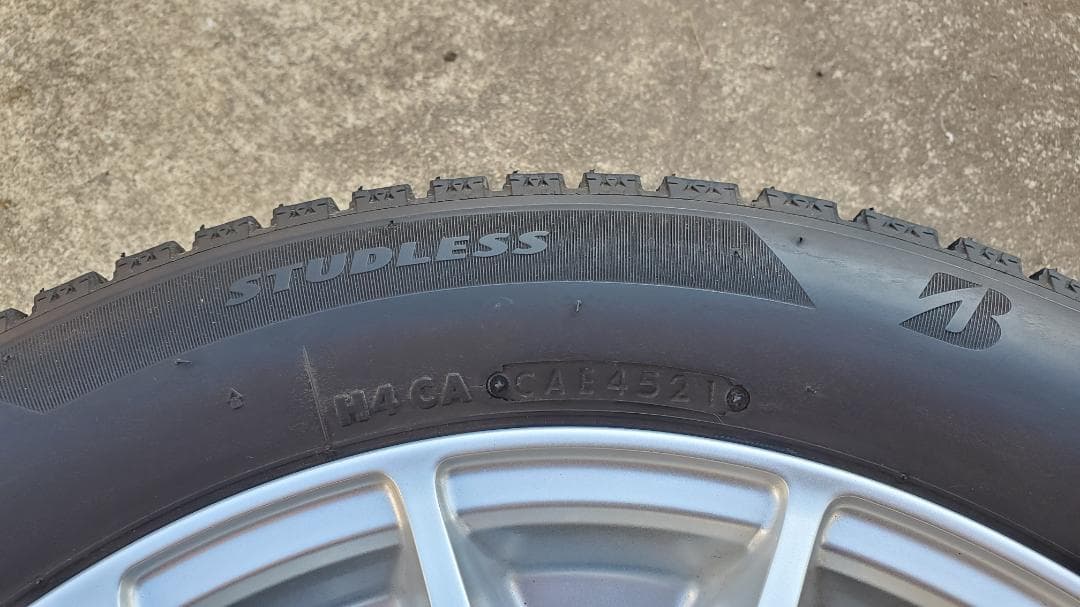 アルミ付きスタッドレスタイヤ　バリ山　バラ販売　185/60R15　4穴