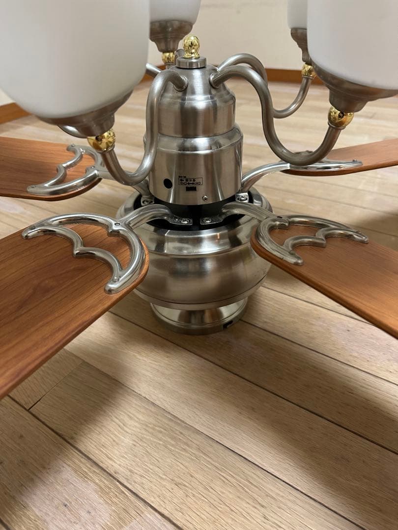 【直接引取可能】ODELIC 5枚羽根ライト付シーリングファン定価¥36,380