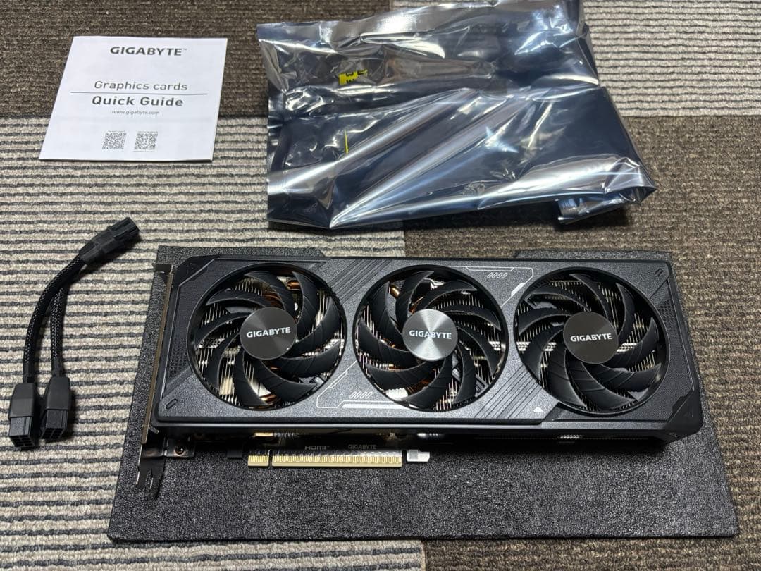 GIGABYTE GEFORCE RTX 5070 本体