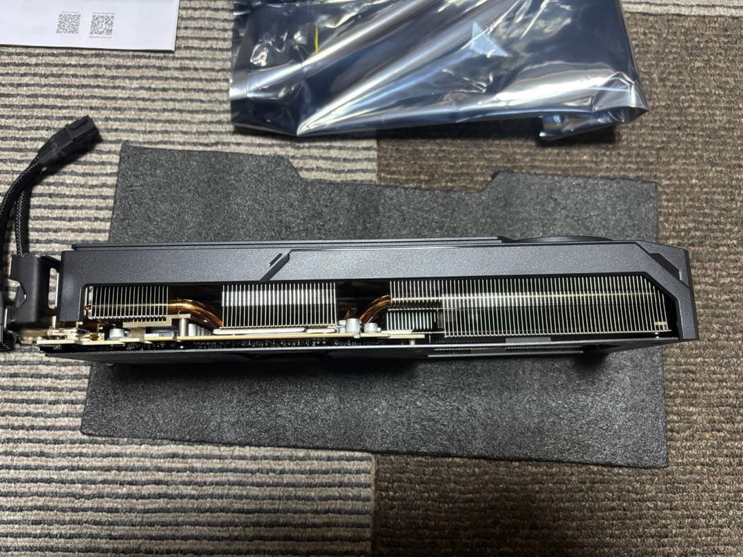 GIGABYTE GEFORCE RTX 5070 本体