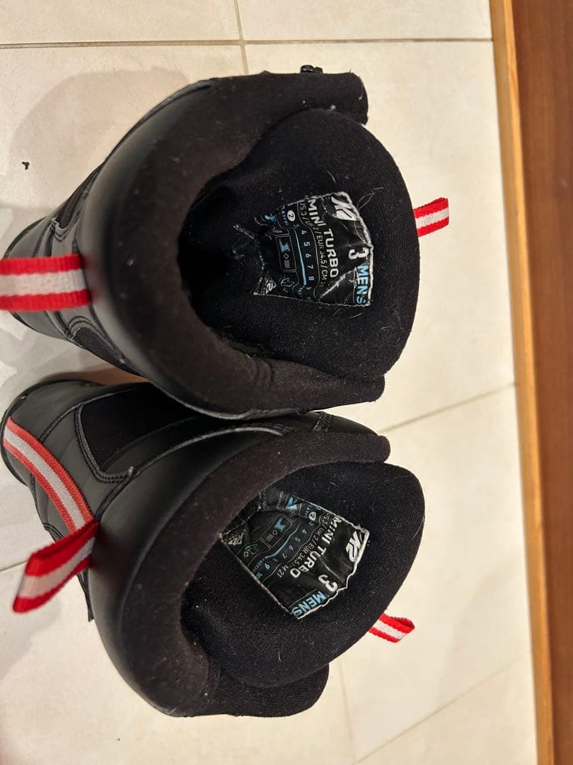 K2 子ども用スノーボードブーツ ブラック/レッド