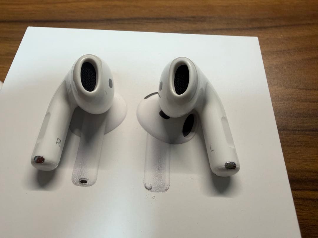 AirPods 4 本体 ノイズキャンセリングなし