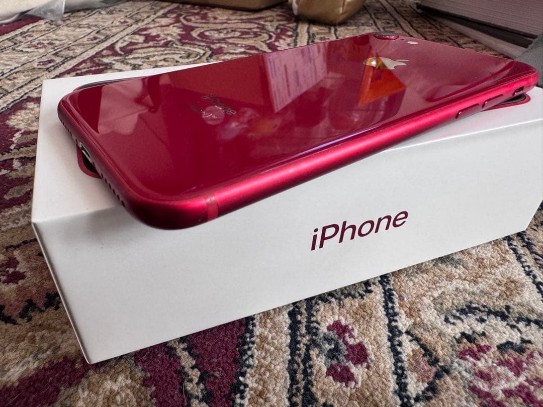 【美品】★　iPhone8　256 GB レッド 最大76%　★MRT02J/A