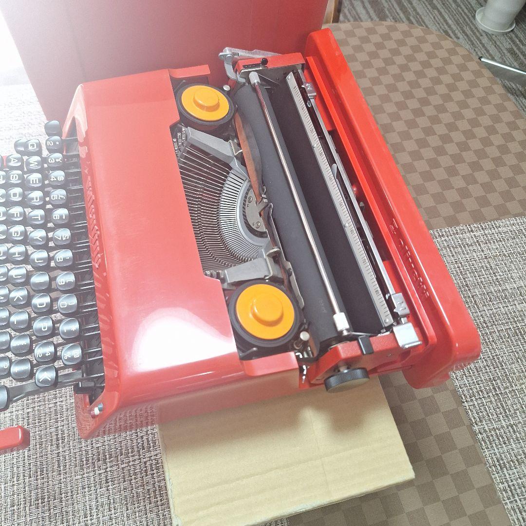 オリベッティ、バレンタイン、タイプライター