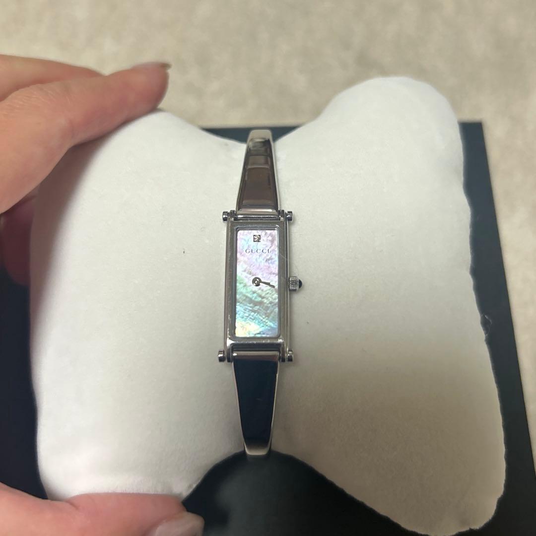 グッチ 腕時計 バングルウォッチ 1500L シルバー シェル文字盤