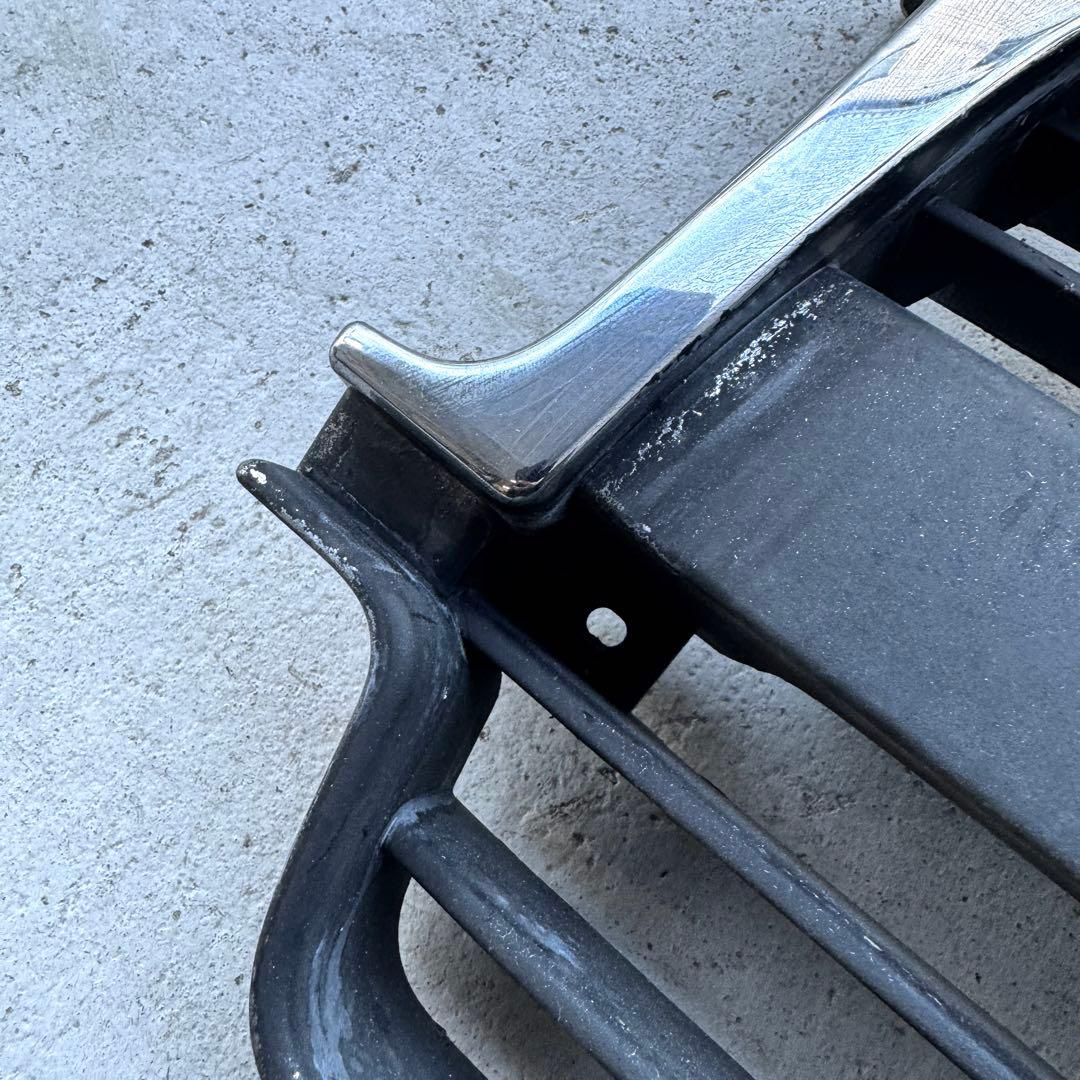 80系 ランドクルーザー 純正フロントグリル