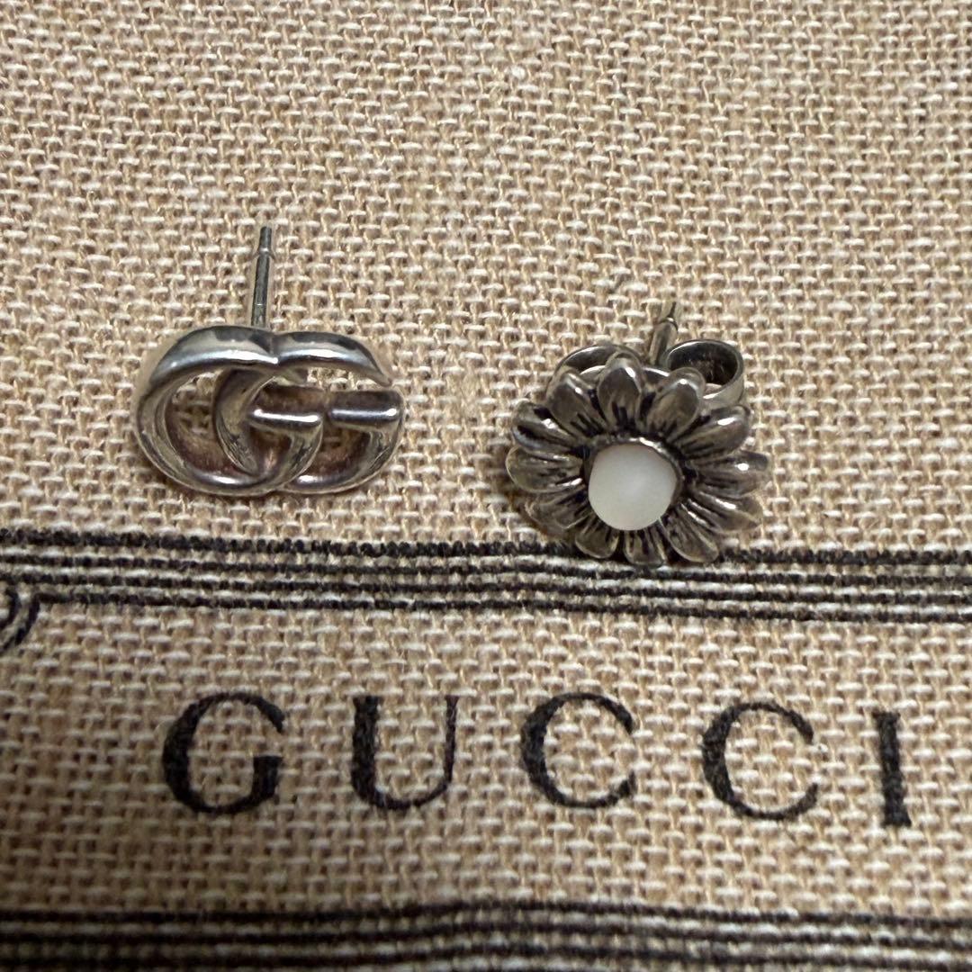 グッチ　スタッズピアス　ダブルG フラワー　ユニセックス
