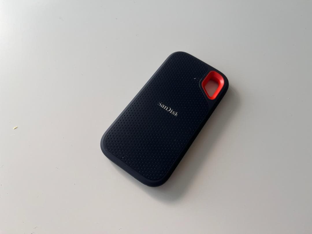 【極美品/寿命100%】SanDisk 外付けSSD 1TB 550MB/s