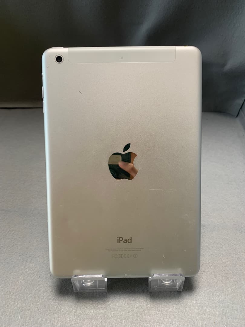 美品　国内版　SIMフリー　iPad mini (第二世代） 16GB 赤色