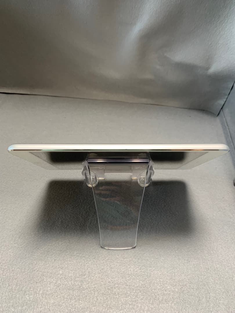 美品　国内版　SIMフリー　iPad mini (第二世代） 16GB 赤色