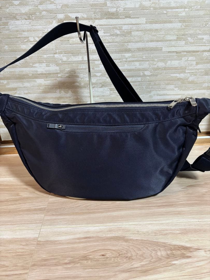 PORTER ポーター LIFT リフト　ショルダー　ハーフムーン　ネイビー