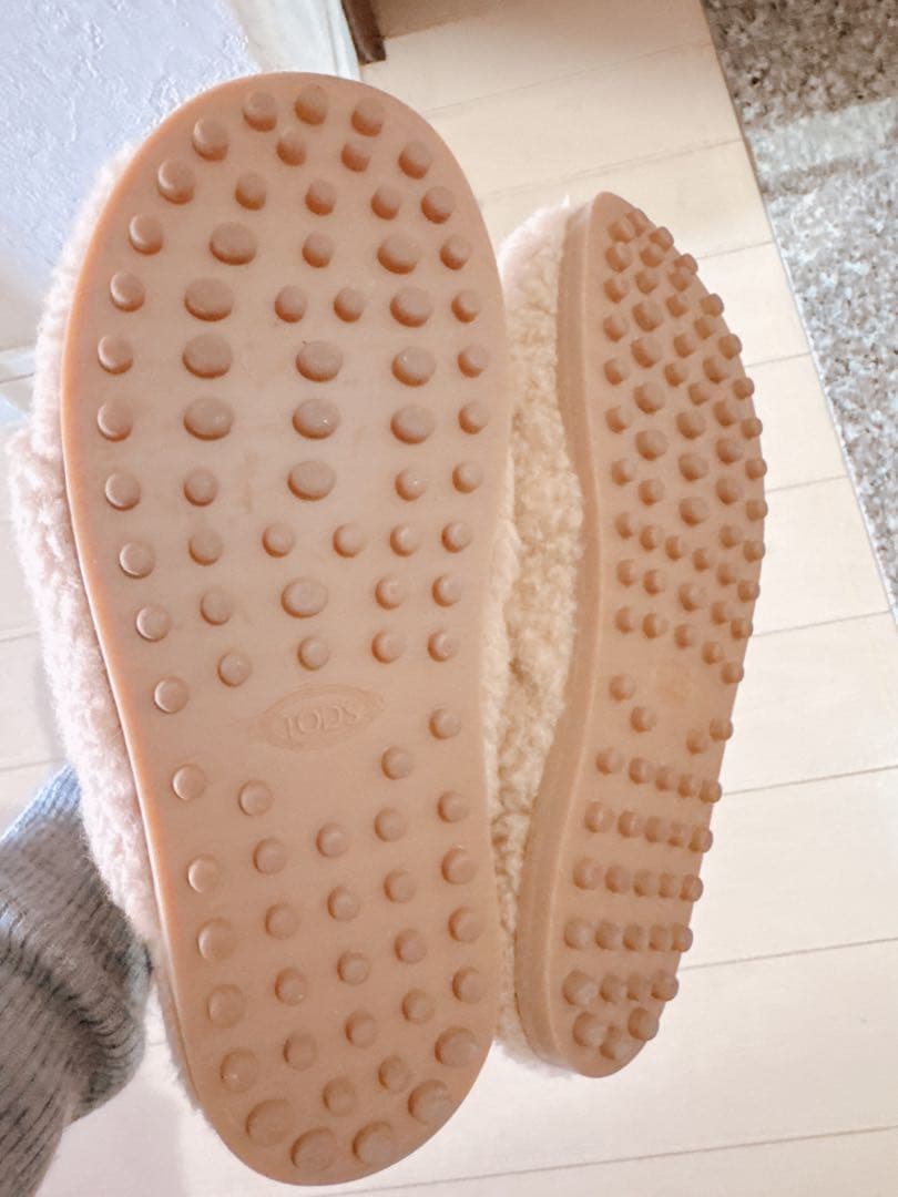 美品TOD'S ベージュ ファーサンダルムートン