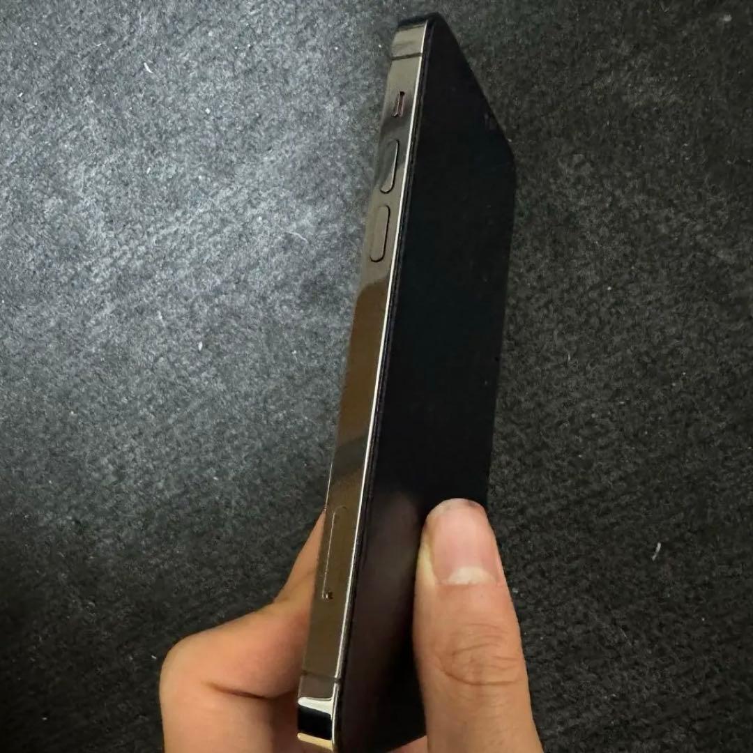 美品　Apple iPhone 12 Pro グラファイト 本体