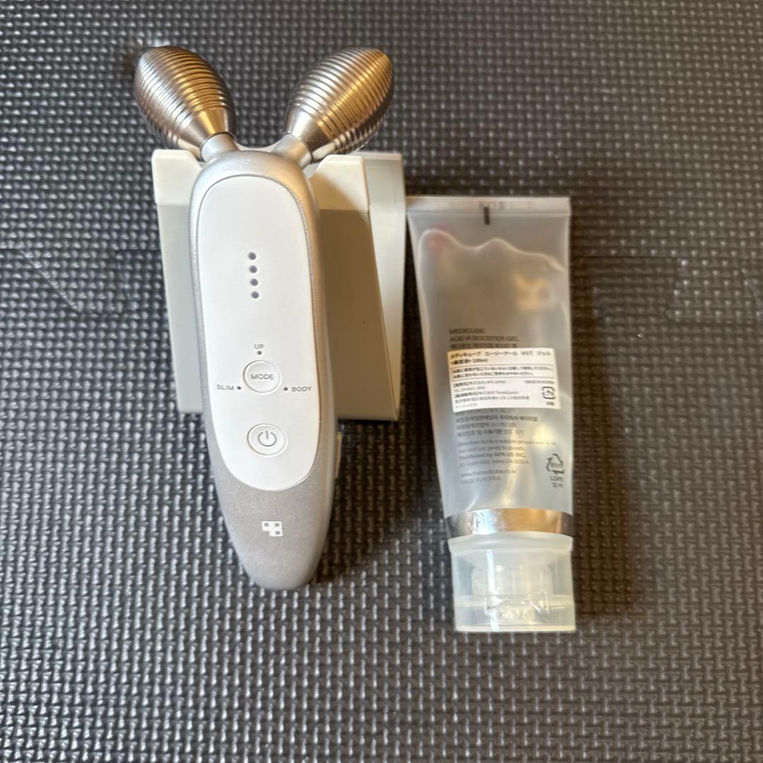 medicube AGE-R 美顔器 モイスチャーガル付き