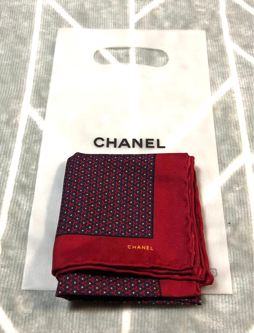 極美品☆CHANEL シャネル☆シルクハンカチorミニスカーフ