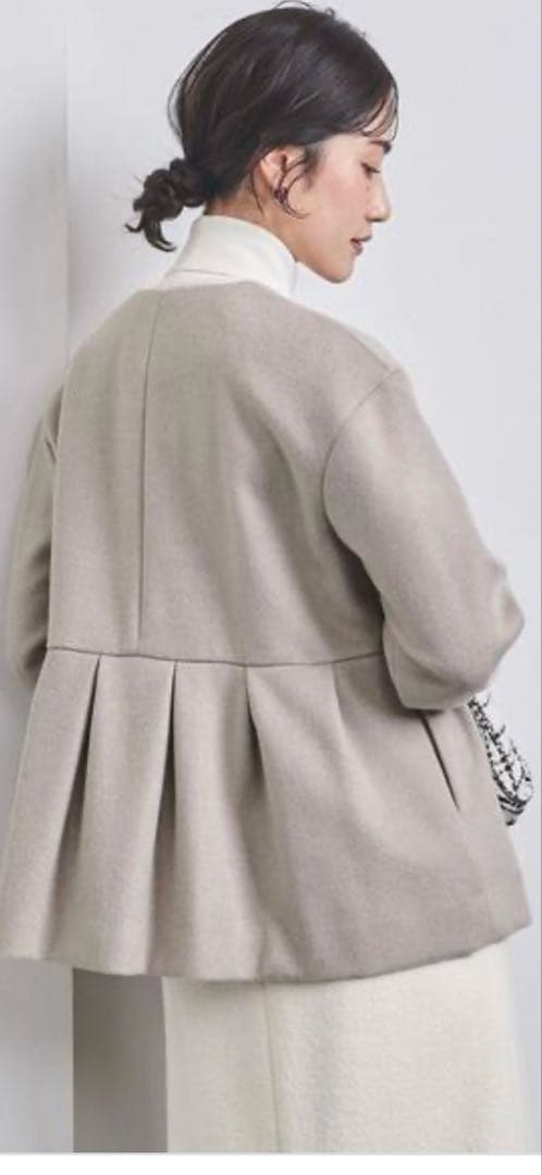 ユナイテッドアローズ　ヘプラムショートコート　36美品！