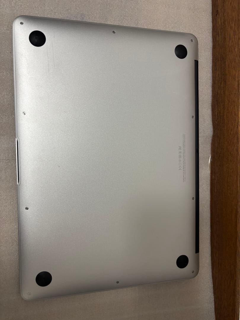 バッテリー新品同様　MacBook Air 13インチ　A1466 2015