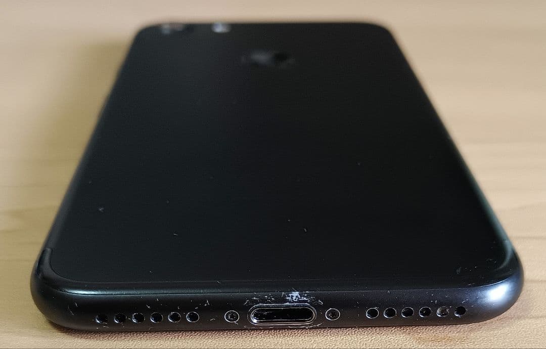 iPhone7 32GBブラック バッテリー最大容量100%SIMフリー