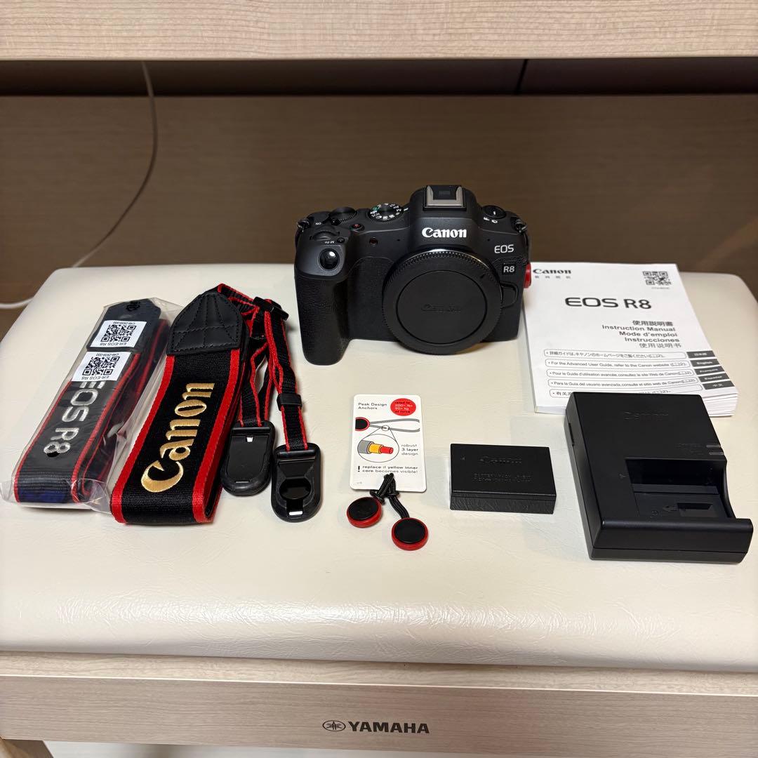 Canon EOS R8 ボディ　フルサイズミラーレス