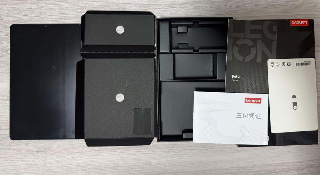 Lenovo Legion Y700 第4世代 12GB/256GB（充電器無）