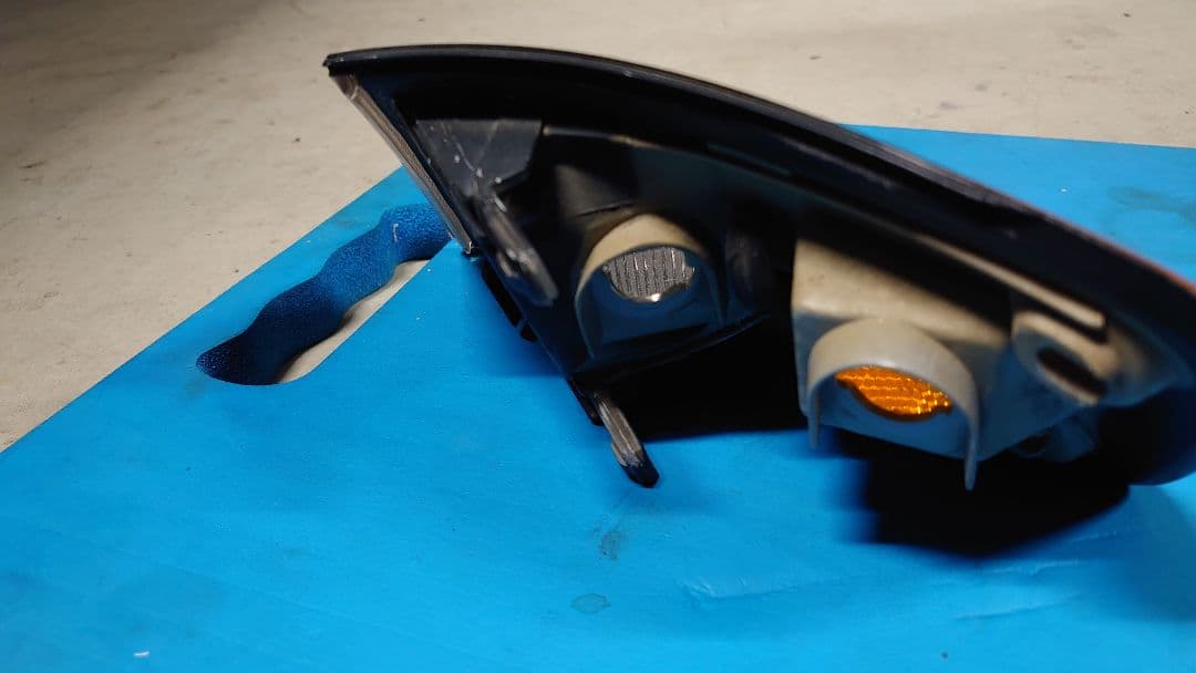 p*8様 ホンダ CR-X US仕様コーナーランプ(右側)