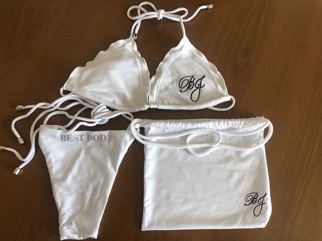 BBJベストボディジャパン 公式ビキニ　白　Mサイズ