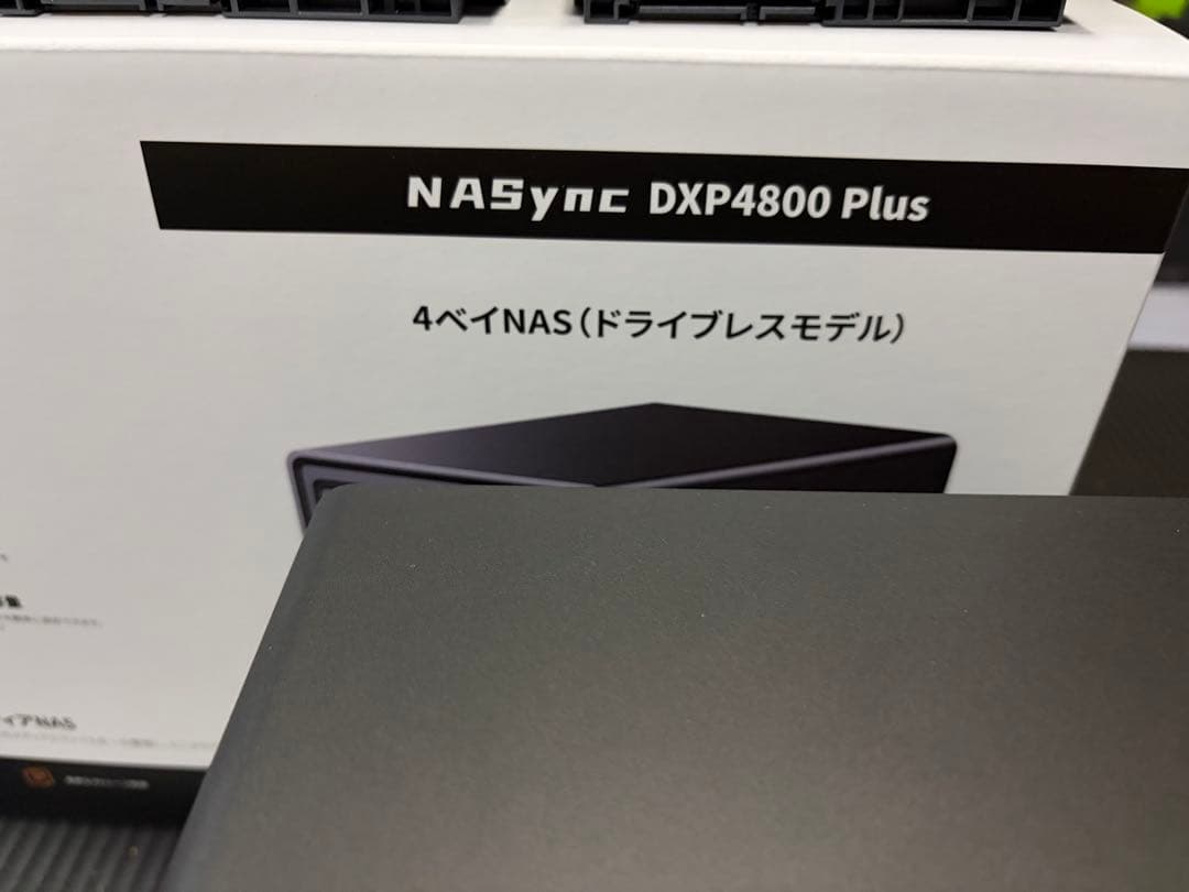 UGREEN D4800 Plus NAS 4ベイ　16TB HDD セット