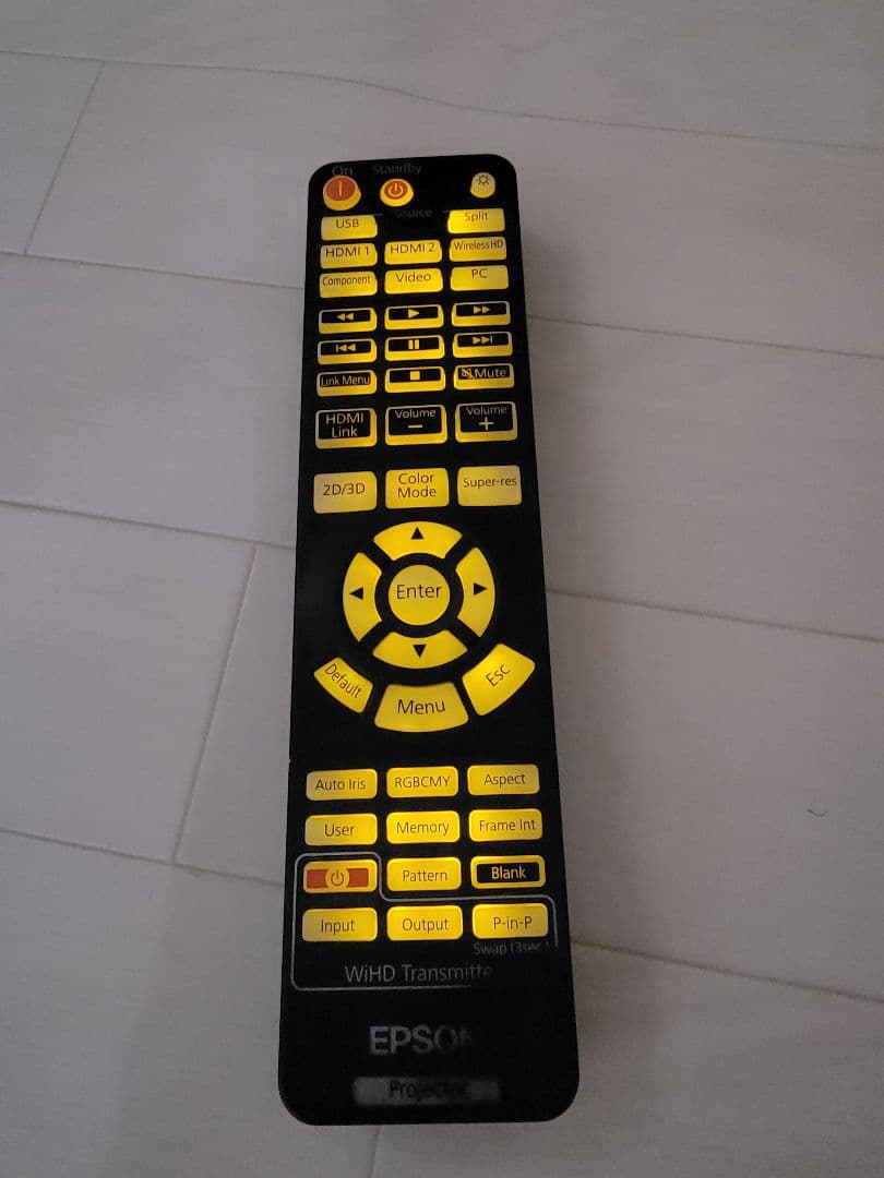 EPSON　tw8100　プロジェクター