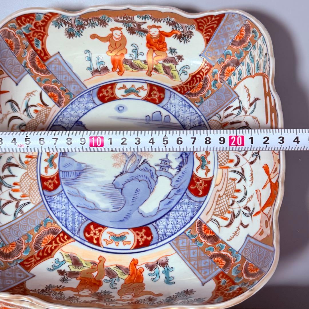 古伊万里　色絵風景画人物図三ツ鉢揃　二重四ツ足高台　四角鉢　珍品　古美術