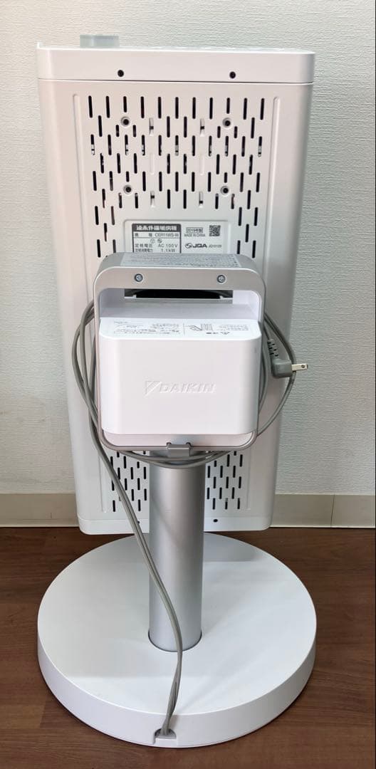 【DAIKIN/ダイキン】遠赤外線暖房機　CER11WS-W 2019年製
