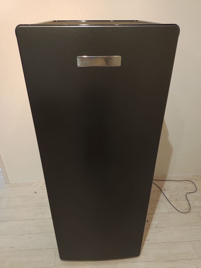 Haierハイアール　ブラック冷凍庫　153L　2024年「Anna」