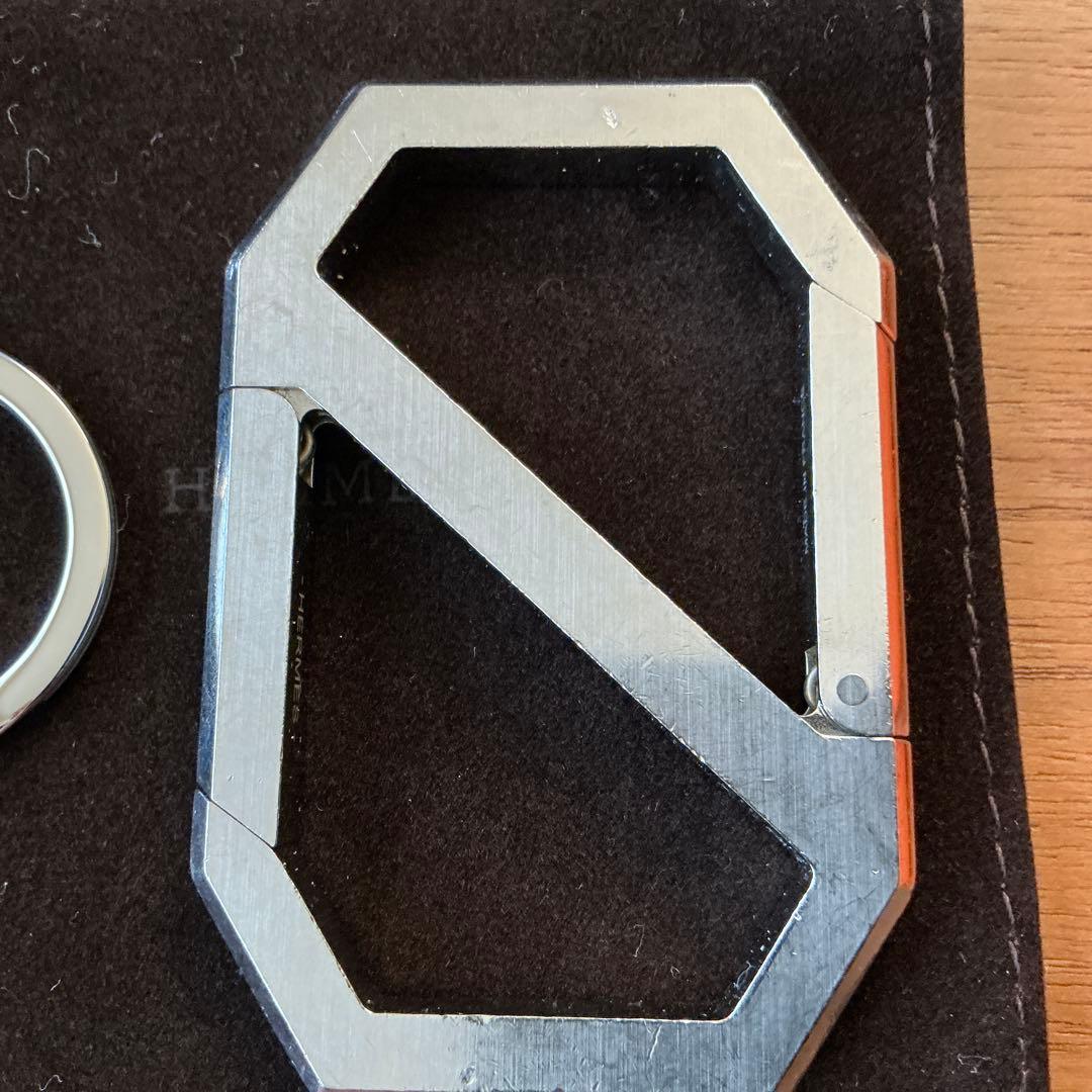 エルメス　デルタ　カナビナ