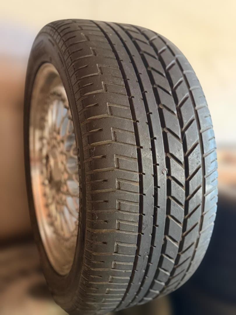 ピレリ255/45 ZR17 ホイール付き夏タイヤ4本セット