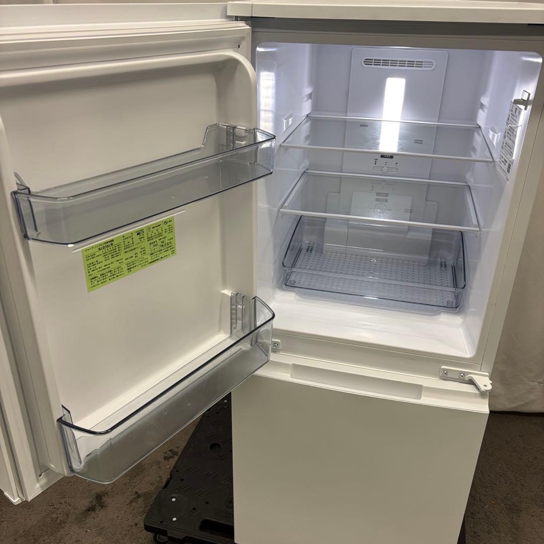153❤️冷蔵庫　SHARP　一人暮らし　小型　両開き　綺麗　安い　中古　設置無料