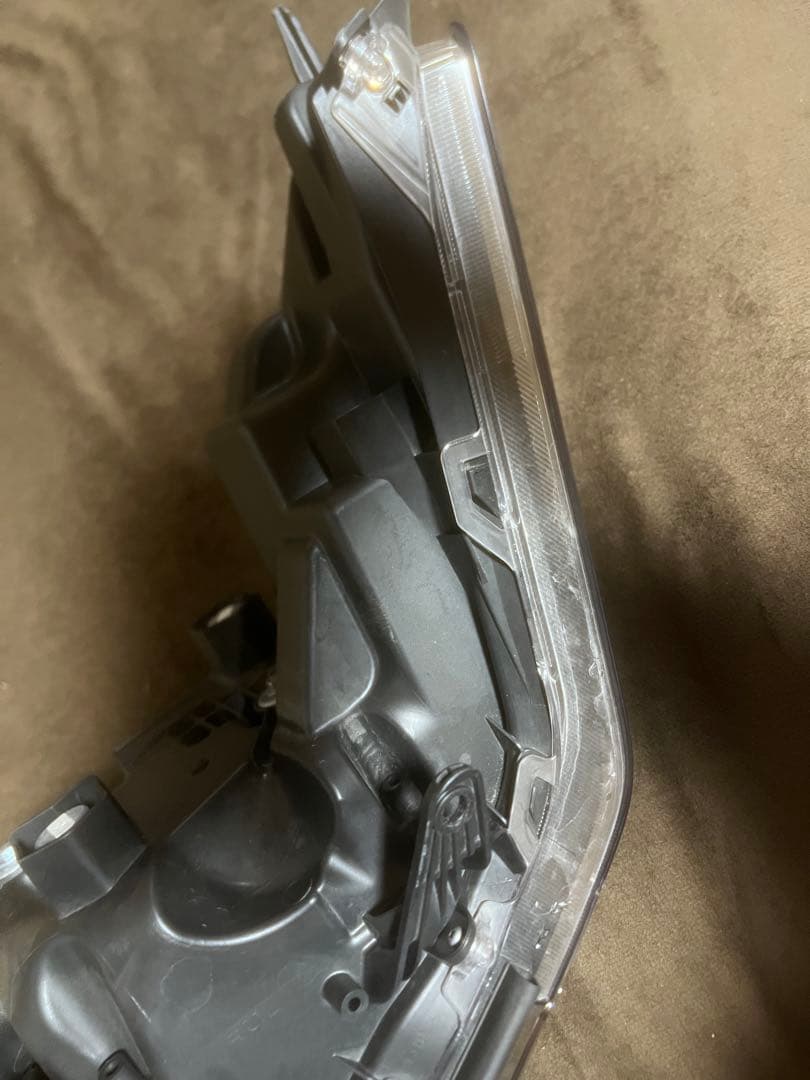 TOYOTA 30アルファード　純正ヘッドライト左