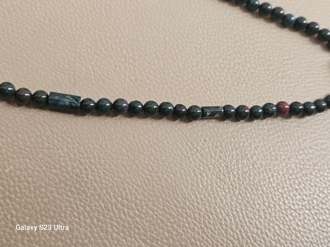 出雲瑪瑙６mmと青瑪瑙勾玉のネックレス