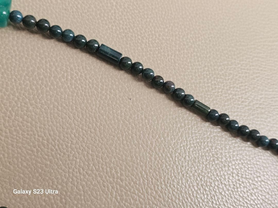 出雲瑪瑙６mmと青瑪瑙勾玉のネックレス