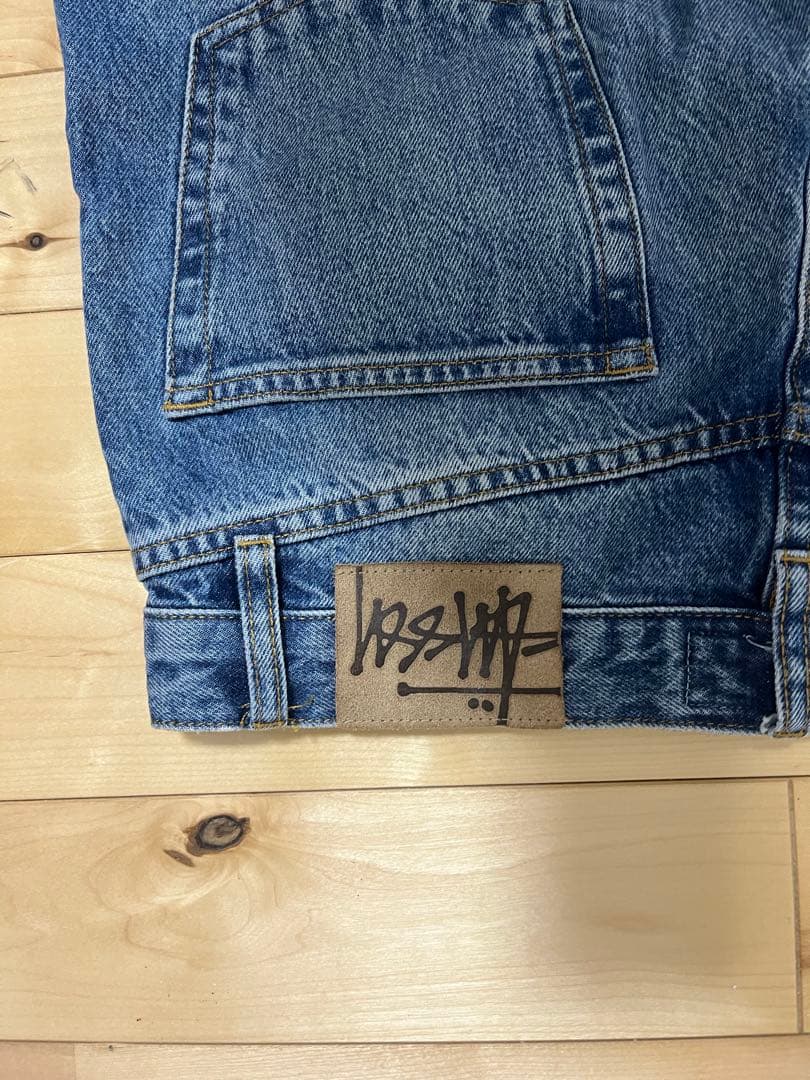 Stüssy ワイドレッグ デニムパンツ