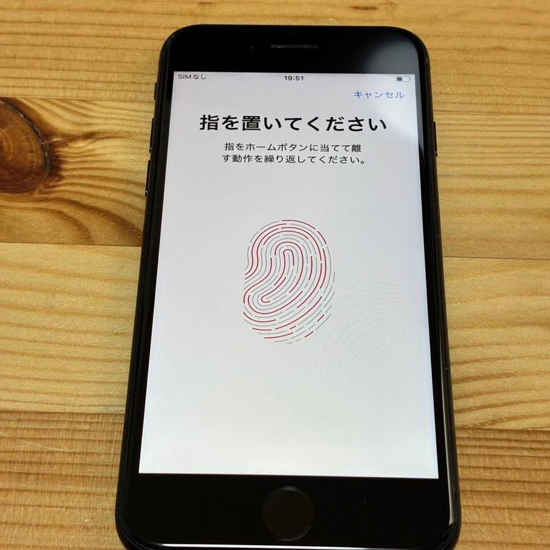 a*n様 バッテリー新品　iPhoneSE第3世代64GB SIMフリー　美品