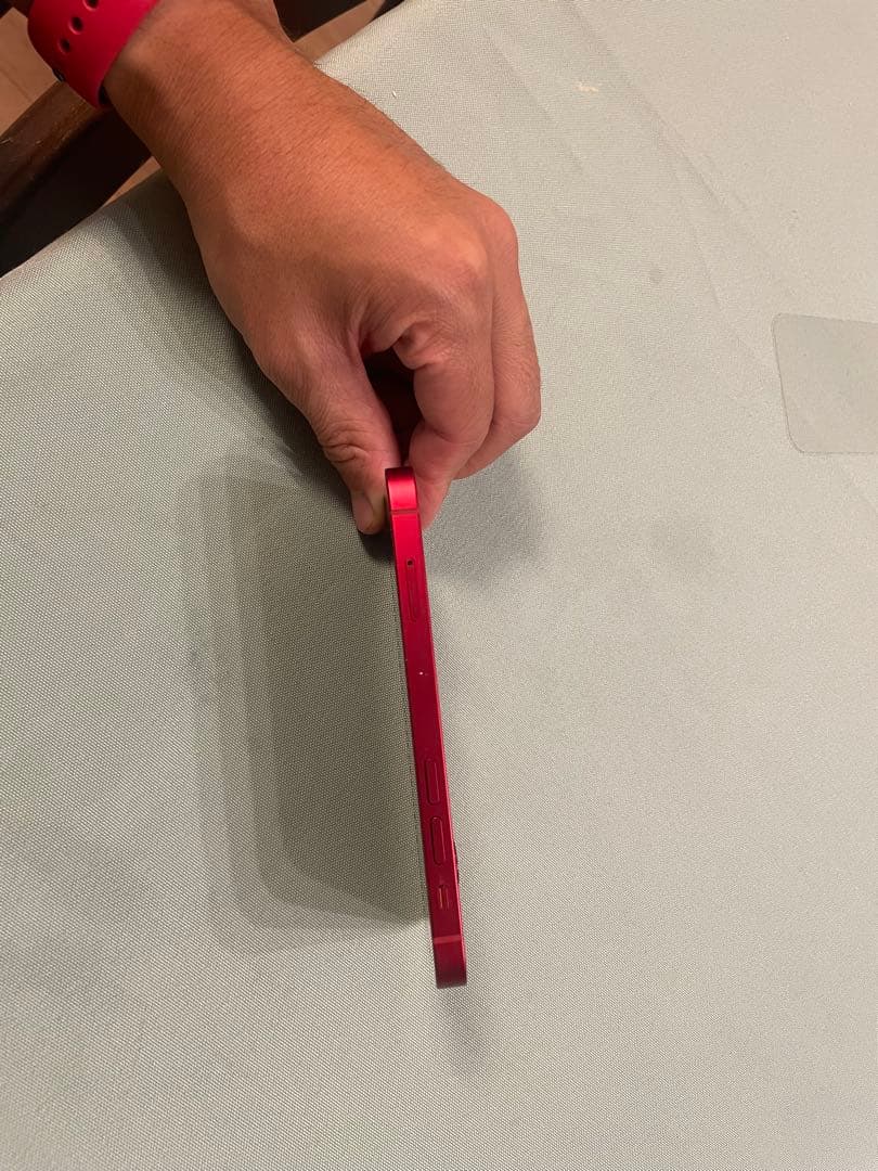 美品Apple iPhone 13 mini(レッド) 256GB本体　フリー