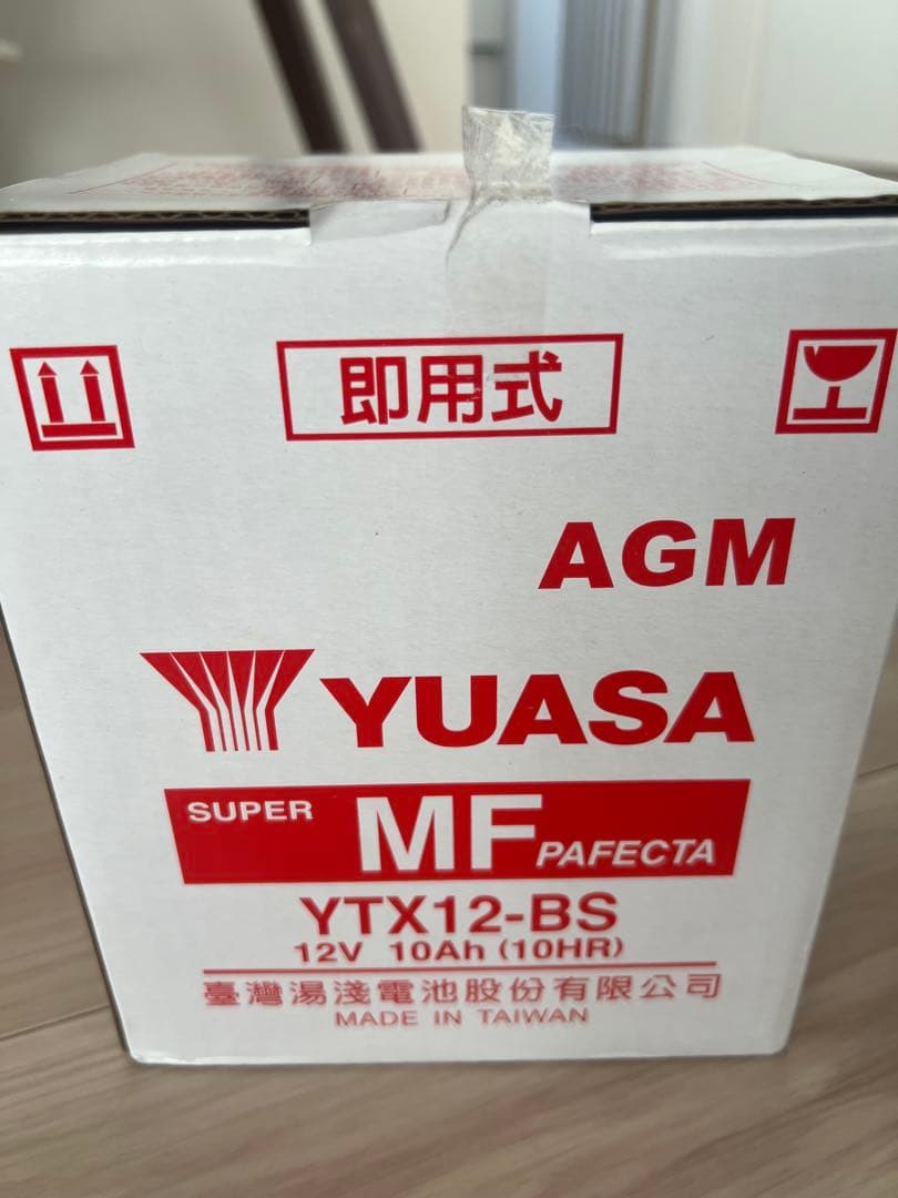 YTX12-BS バッテリー　未使用品