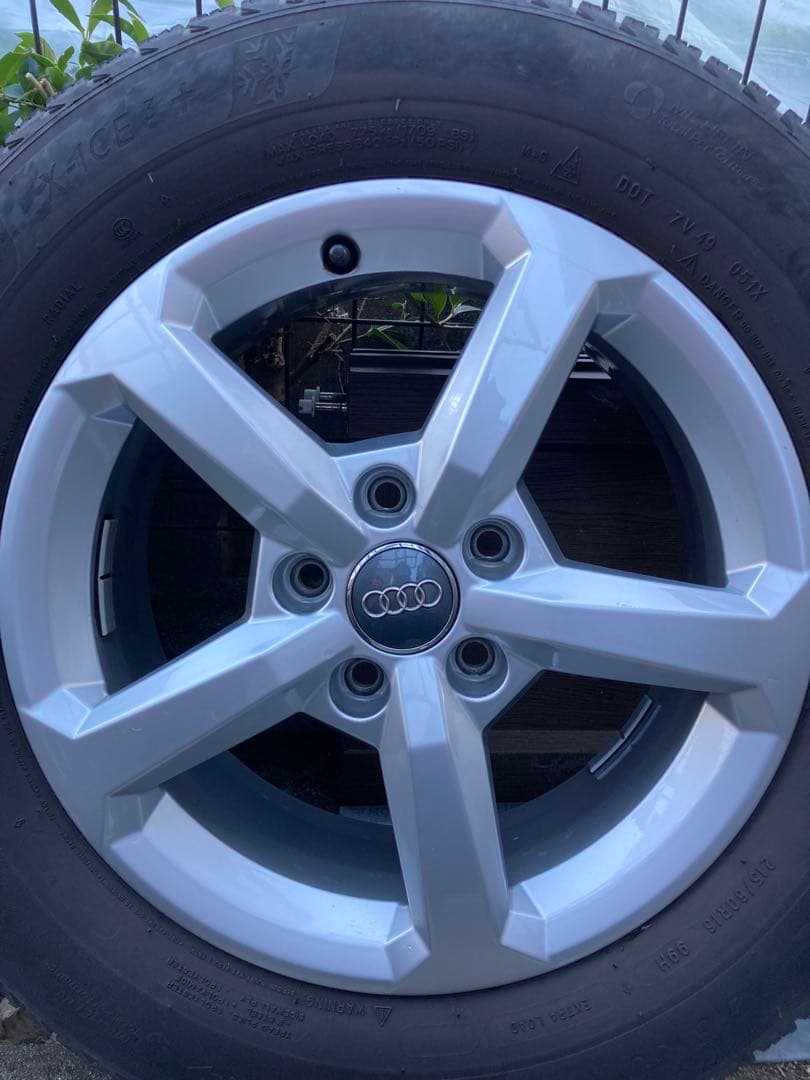 Audi Q2用　16インチ ホイールセット 215/60R16 スタットレス