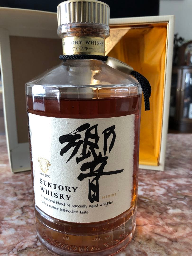 サントリーウイスキー　響17年　旧ボトル　金キャップ➕響17年表記有りの空瓶