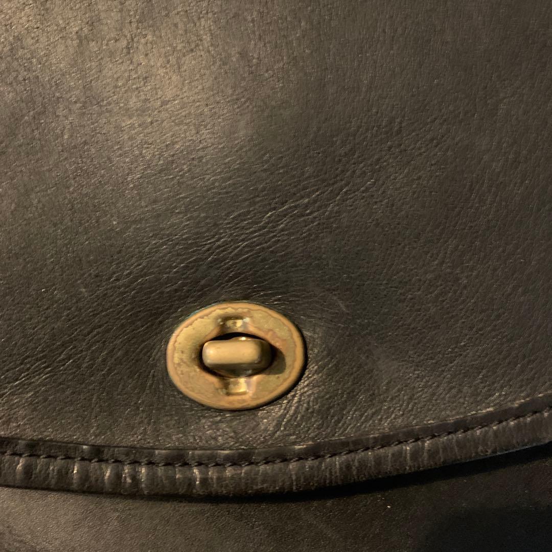 Old COACHブラックレザーショルダーバッグ