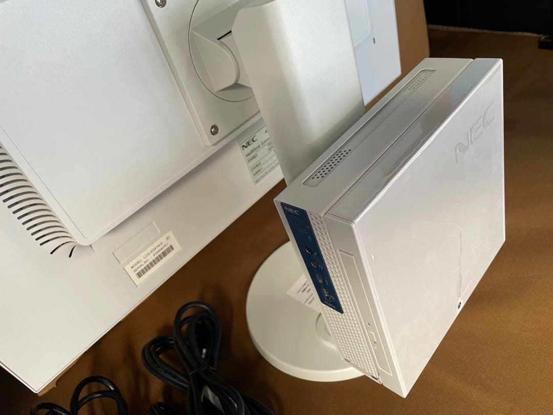 NEC 小型PC 23.8液晶セット 第8世代i3 メモリ16G SSD＋HDD