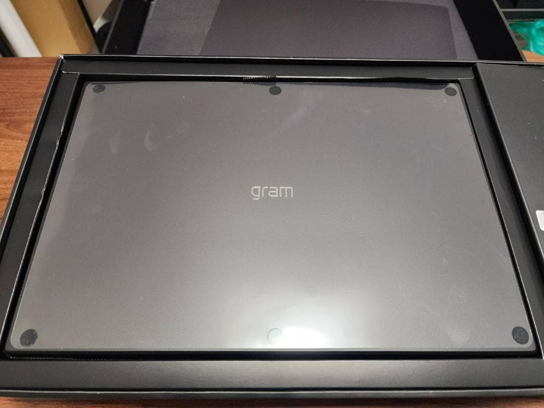 【即利用可】LG gram 14 Office付き・新品未使用・追加付属品多数！