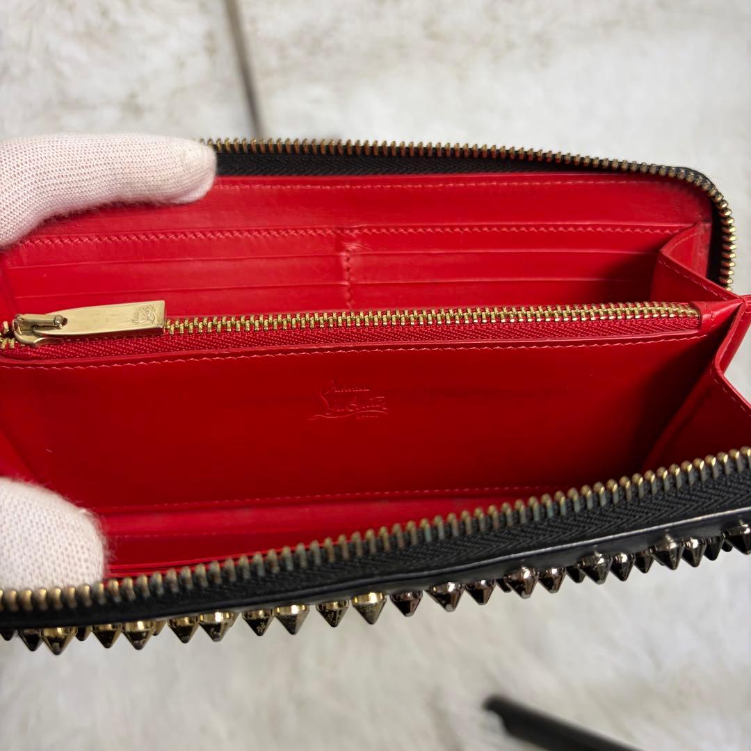 クリスチャンルブタンパネトーネ グラデーションスタッズ ラウンドジップ長財布