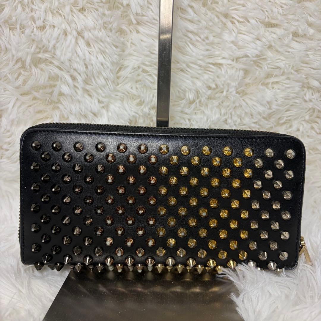 クリスチャンルブタンパネトーネ グラデーションスタッズ ラウンドジップ長財布